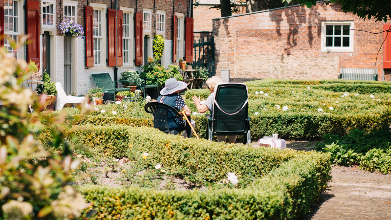 gardening dementia pic