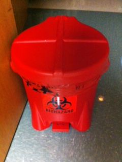 Medical waste bin